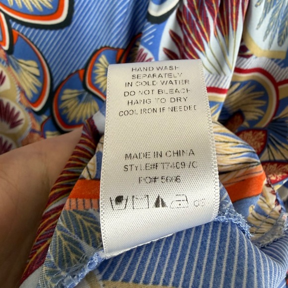 Fate Boho Floral Blouse Medium Multicolor Lightweight Satin Peacock Festival - Picture 9 of 12